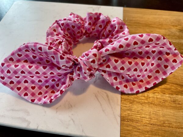 heart scrunchie with tails